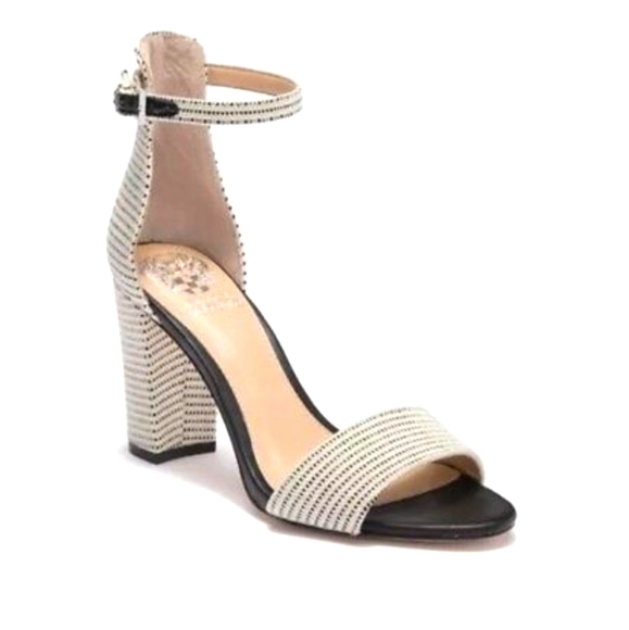 Vince Camuto Shoes - Vince Camuto Corlina Sandals size 9